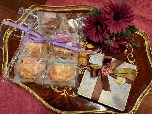 メイド特製クッキー缶とスコーンアソートのセット